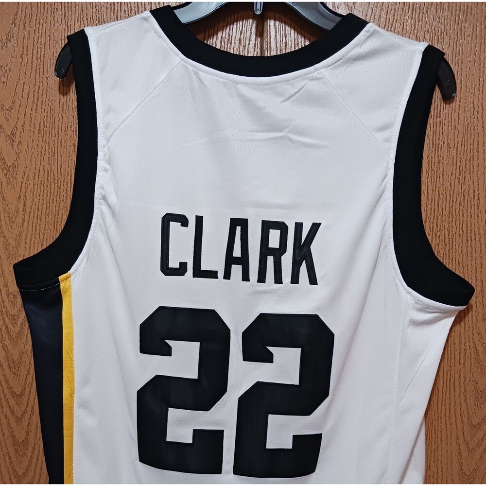 Caitlin Clark-(Iowa)-(Hawkeyes)-(White)-(Jersey)-(New Cond.)-(Size-L)-$65 - Picture 7 of 11